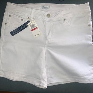 NWT Seven7 White Denim Shorts